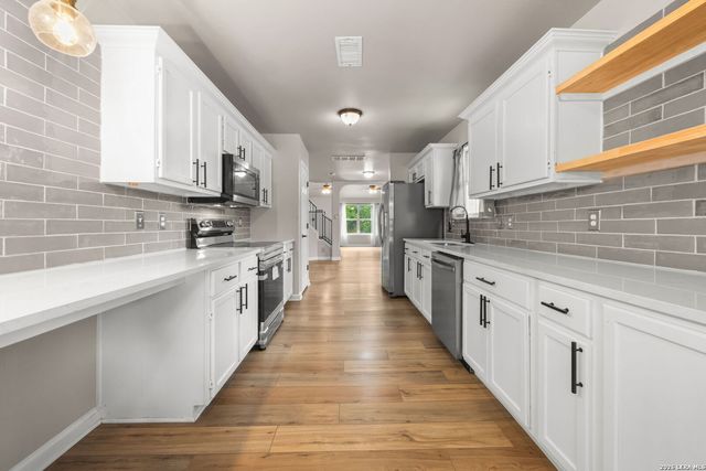 10438 TIGER FLD, San Antonio, TX 78251