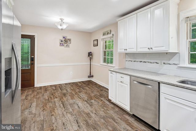 18355 SHARON RD, Triangle, VA 22172