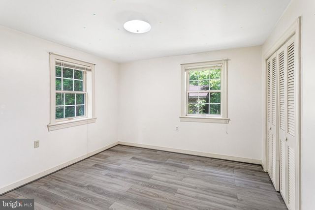 18355 SHARON RD, Triangle, VA 22172