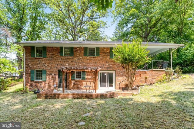 18355 SHARON RD, Triangle, VA 22172