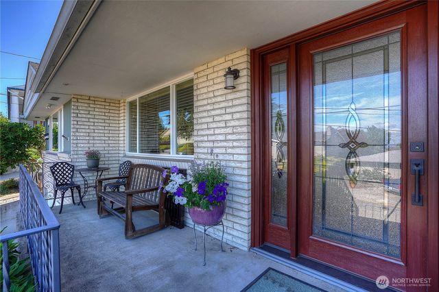 7418 S 15th Street, Tacoma, WA 98465