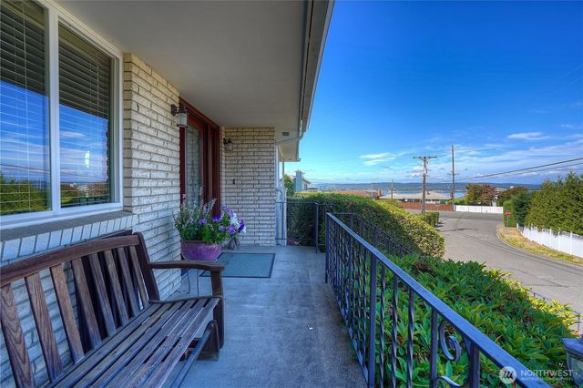 7418 S 15th Street, Tacoma, WA 98465