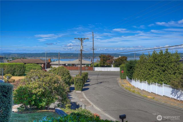 7418 S 15th Street, Tacoma, WA 98465