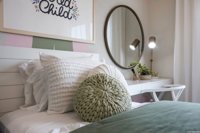 430 White Heron Way, Marion, TX 78124