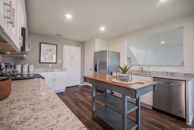 430 White Heron Way, Marion, TX 78124