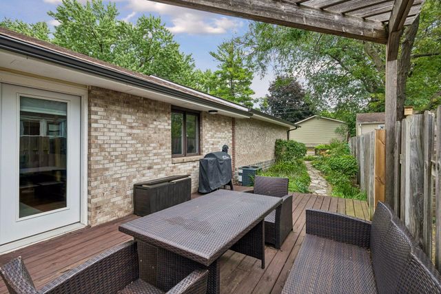 5829 Russell Avenue S, Minneapolis, MN 55410