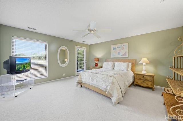 585 Coeur De Royale Drive 405, Creve Coeur, MO 63141