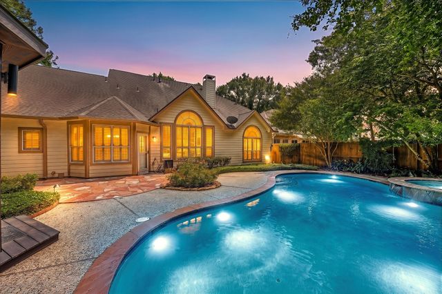 10 Latticeleaf Place, The Woodlands, TX 77382