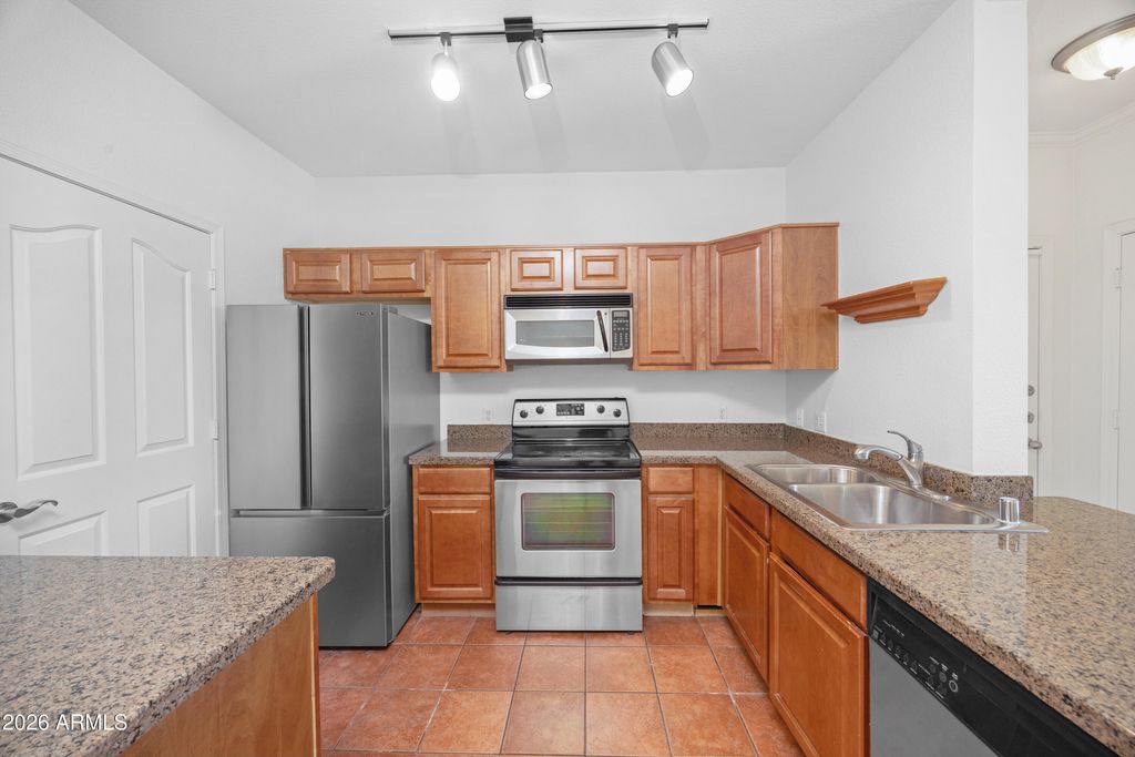 16013 S DESERT FOOTHILLS Parkway 2153, Phoenix, AZ 85048 — photo 4