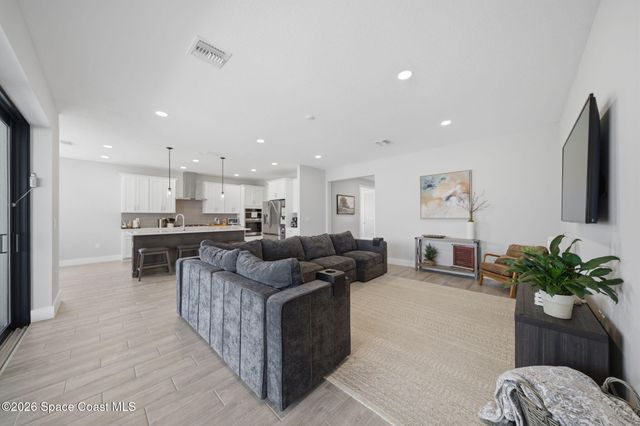 2846 Silverlefe Lane, Melbourne, FL 32940