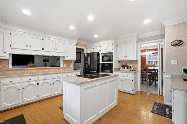 829 Donnington DR, Chesapeake, VA 23322