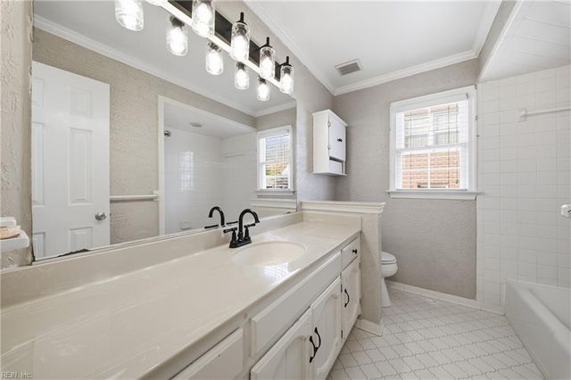 829 Donnington DR, Chesapeake, VA 23322