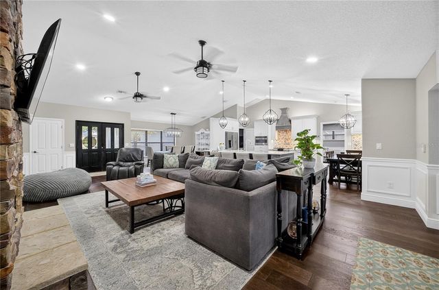 1324 OTTERS VIEW COURT, Fruitland Park, FL 34731