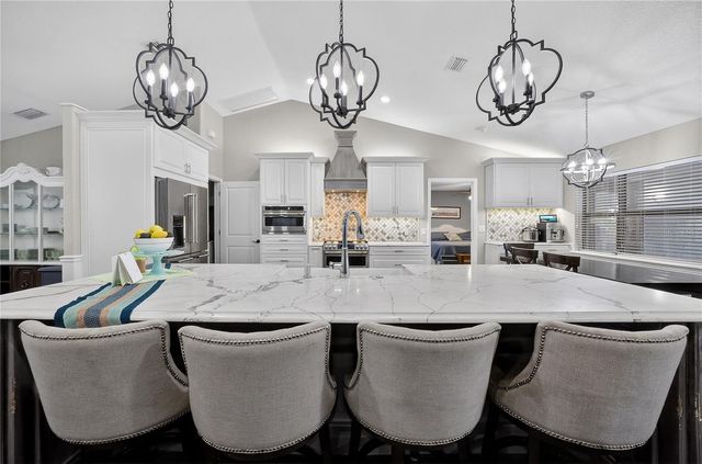 1324 OTTERS VIEW COURT, Fruitland Park, FL 34731