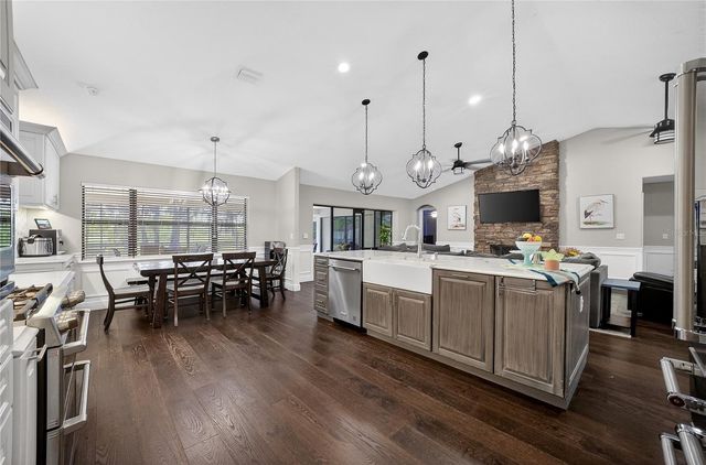 1324 OTTERS VIEW COURT, Fruitland Park, FL 34731