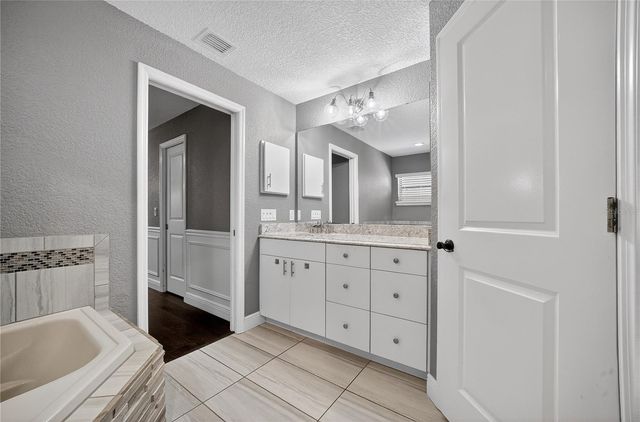 1324 OTTERS VIEW COURT, Fruitland Park, FL 34731