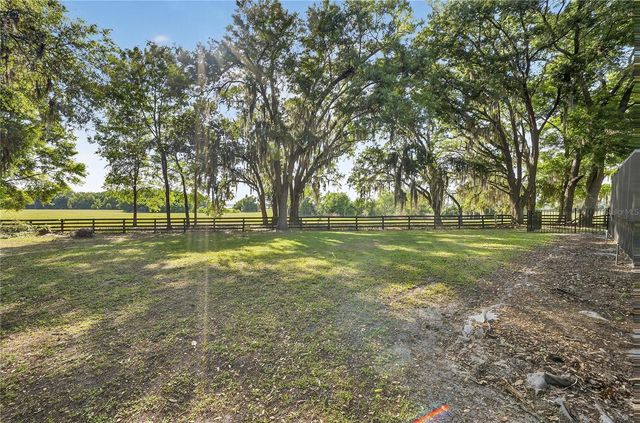1324 OTTERS VIEW COURT, Fruitland Park, FL 34731