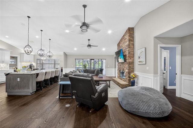 1324 OTTERS VIEW COURT, Fruitland Park, FL 34731