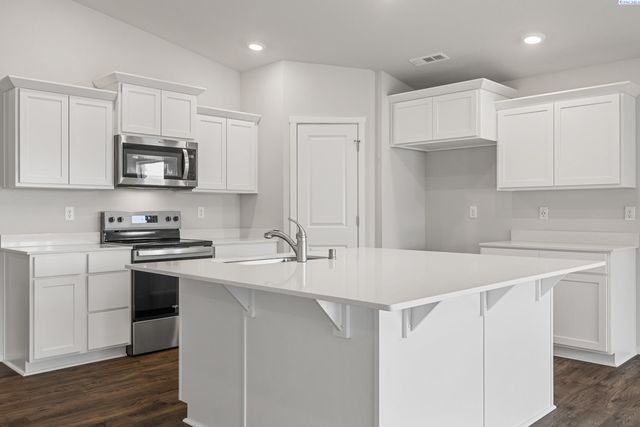 11324 Buckingham Dr, Pasco, WA 99301