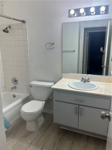 4007 Spring Leaf Drive, Las Vegas, NV 89147