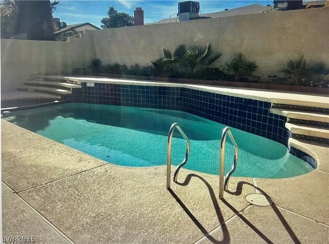4007 Spring Leaf Drive, Las Vegas, NV 89147