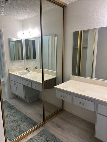 4007 Spring Leaf Drive, Las Vegas, NV 89147