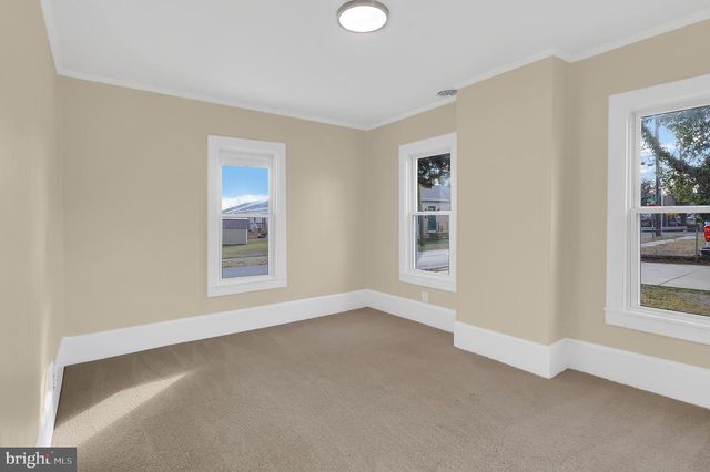 110 E KINGS ST, Seaford, DE 19973