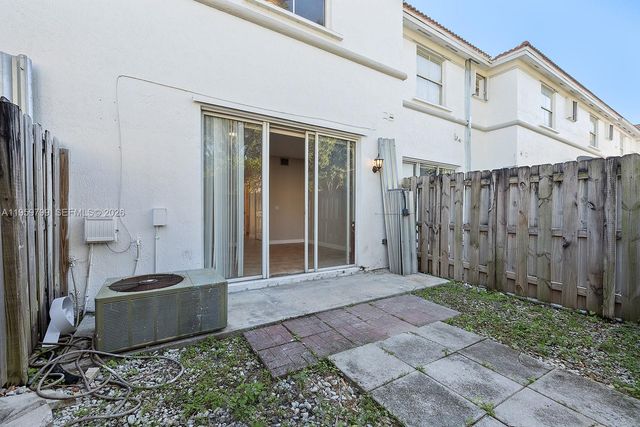 3952 SW 157th Ave 221, Miramar, FL 33027