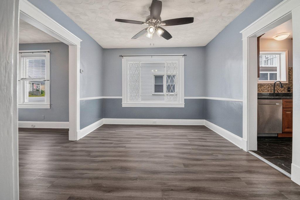 Image 12 of property listing at 7426 KENLEA AVE, Baltimore, MD 21236