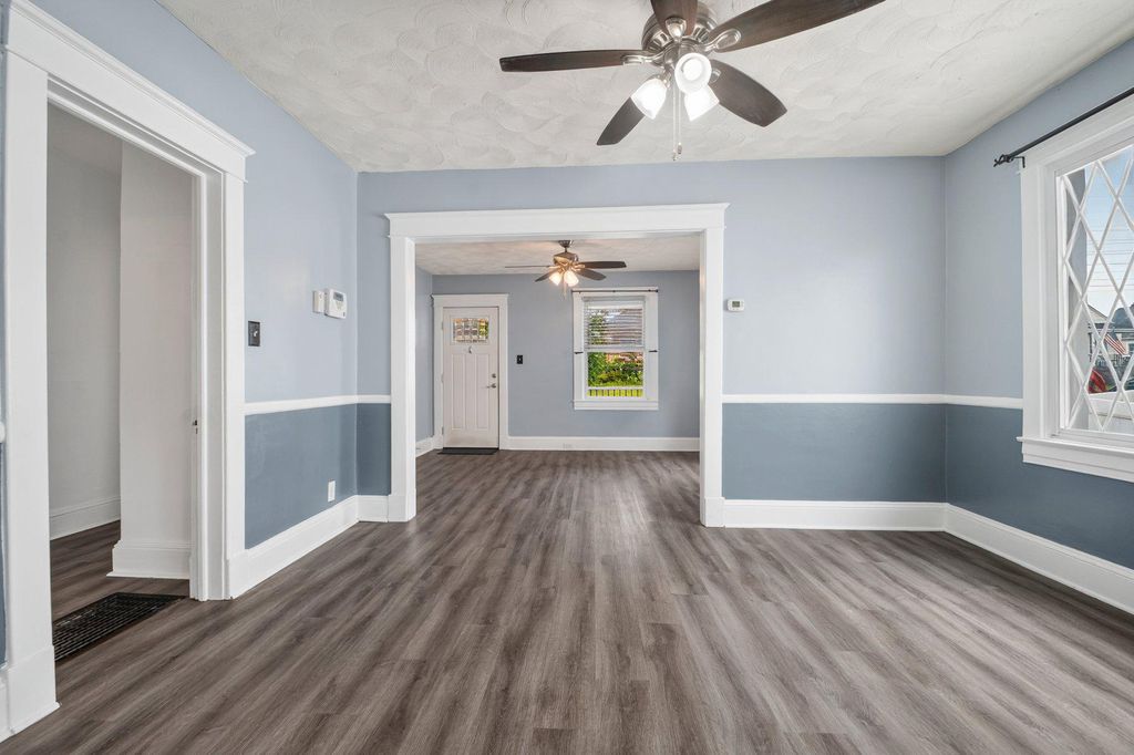 Image 13 of property listing at 7426 KENLEA AVE, Baltimore, MD 21236