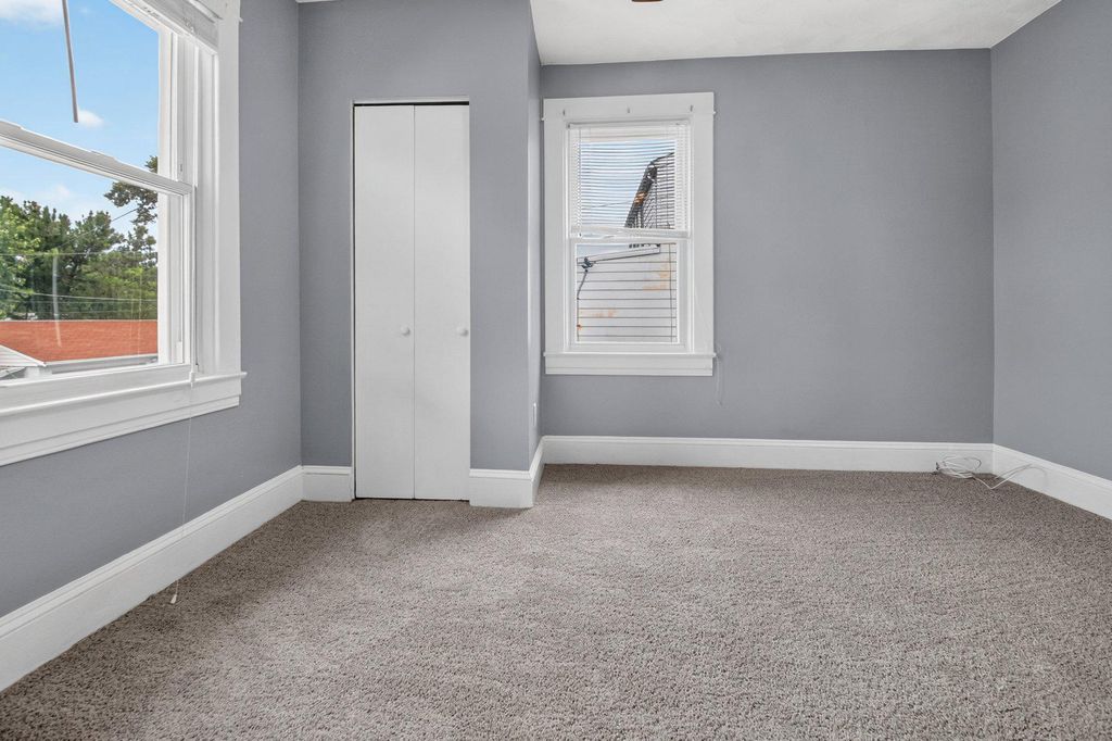Image 20 of property listing at 7426 KENLEA AVE, Baltimore, MD 21236