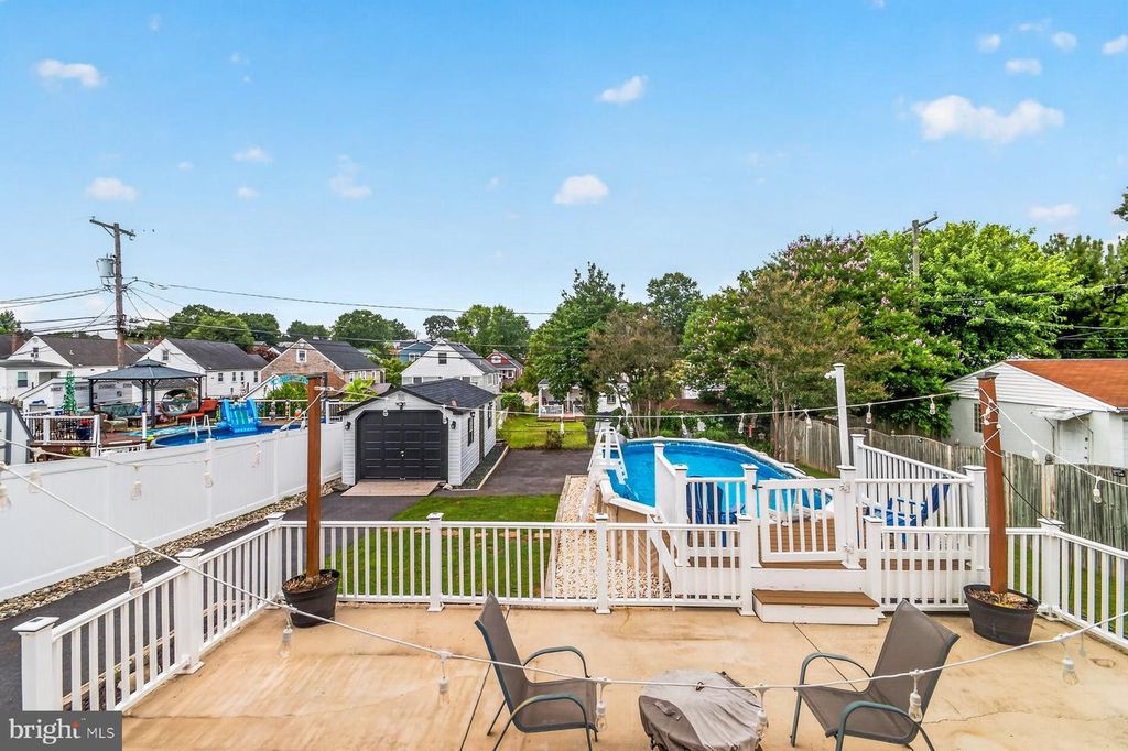 Image 3 of property listing at 7426 KENLEA AVE, Baltimore, MD 21236