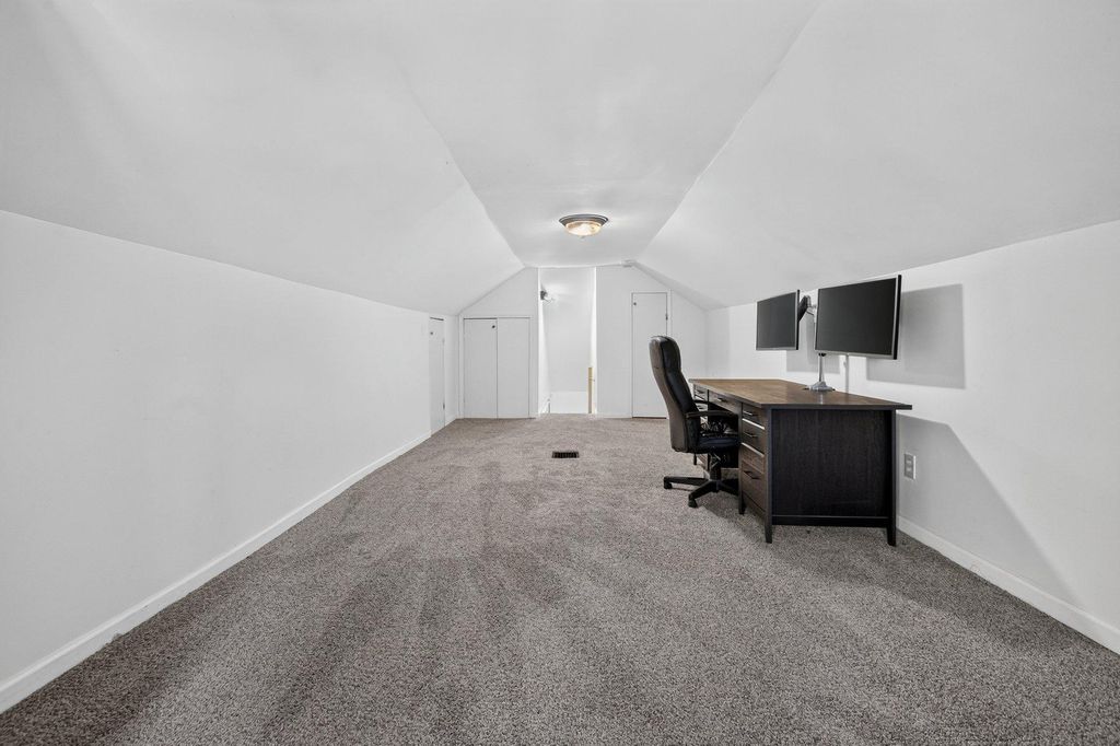 Image 26 of property listing at 7426 KENLEA AVE, Baltimore, MD 21236