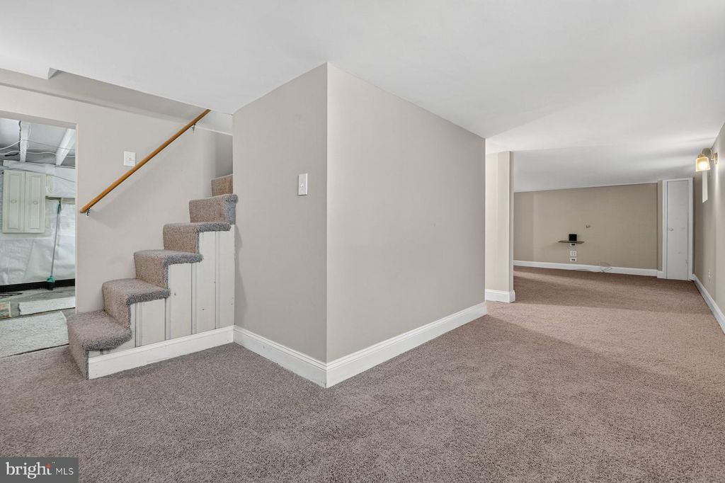 Image 28 of property listing at 7426 KENLEA AVE, Baltimore, MD 21236