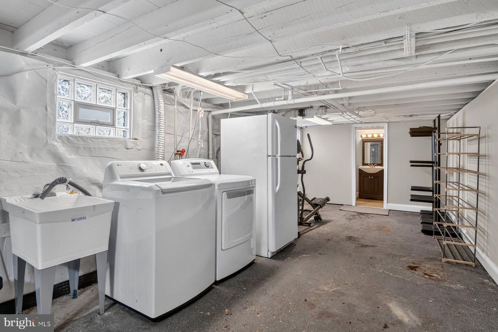 Image 29 of property listing at 7426 KENLEA AVE, Baltimore, MD 21236