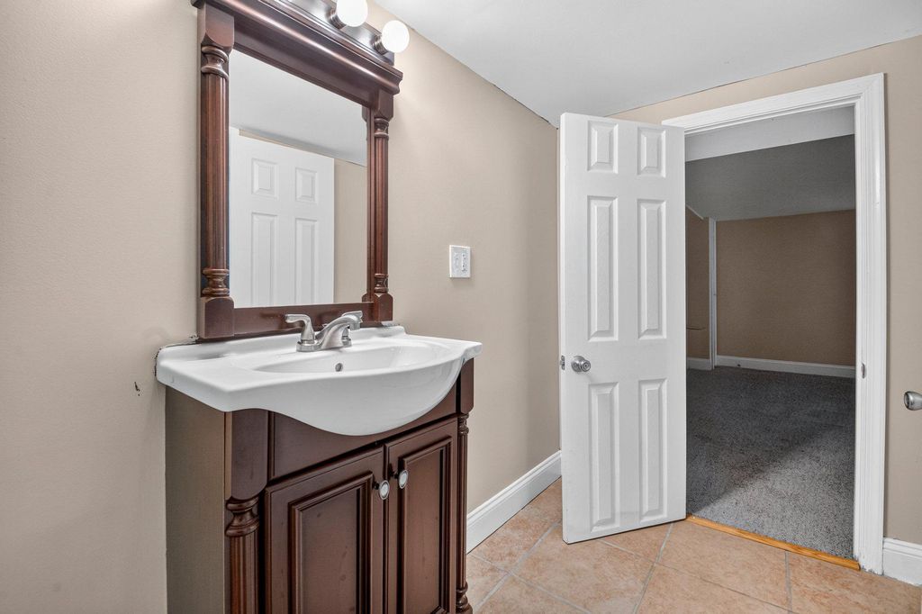 Image 30 of property listing at 7426 KENLEA AVE, Baltimore, MD 21236