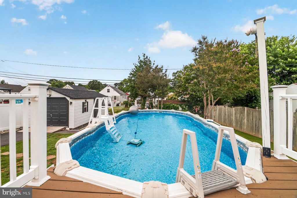 Image 32 of property listing at 7426 KENLEA AVE, Baltimore, MD 21236