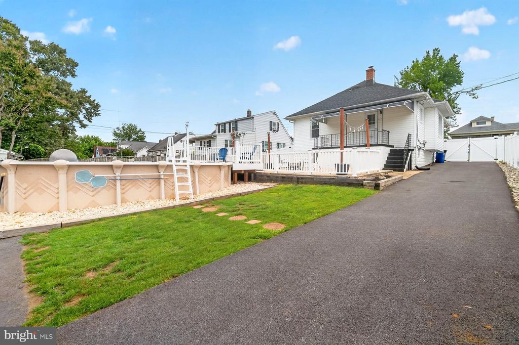 Image 35 of property listing at 7426 KENLEA AVE, Baltimore, MD 21236