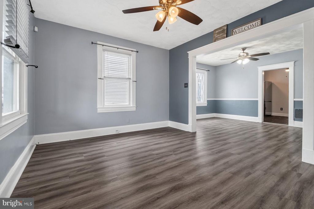 Image 9 of property listing at 7426 KENLEA AVE, Baltimore, MD 21236
