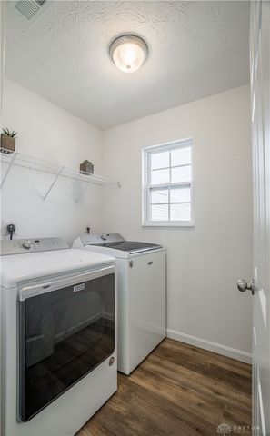 3063 White Ash Drive, Tipp City, OH 45371
