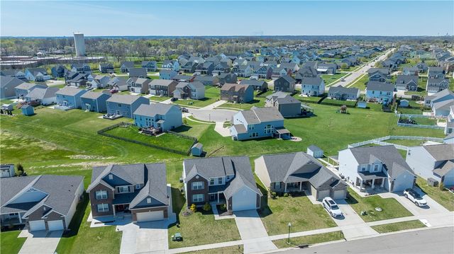 3063 White Ash Drive, Tipp City, OH 45371