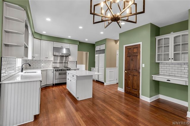 9 Hazelwood Lane, Grand Island, NY 14072