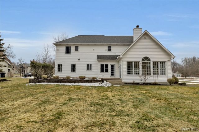 9 Hazelwood Lane, Grand Island, NY 14072