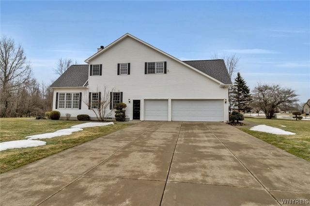 9 Hazelwood Lane, Grand Island, NY 14072