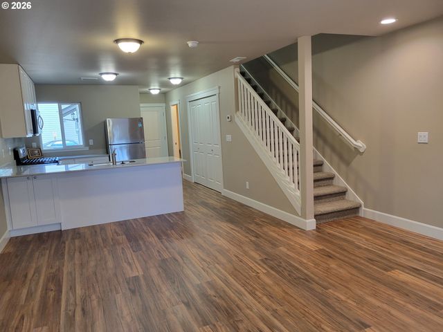 3776 PETER Ln, Salem, OR 97305