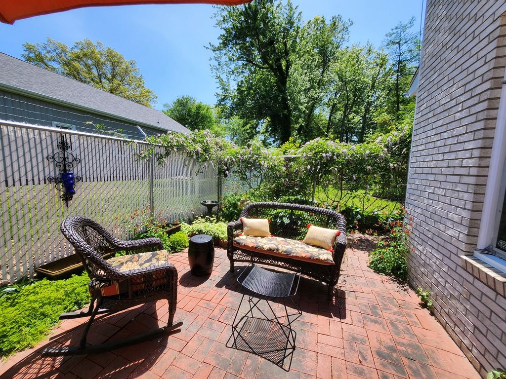 Image 103 of property listing at 766 Fairfield Road, Mt Vernon, IL 62864