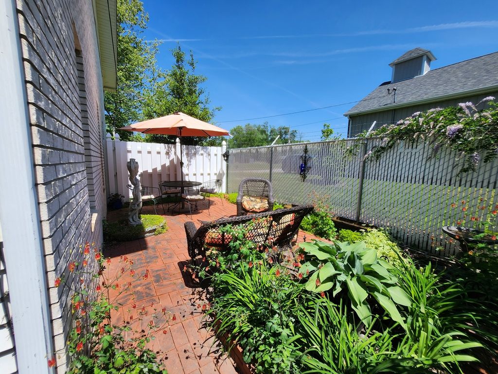 Image 104 of property listing at 766 Fairfield Road, Mt Vernon, IL 62864