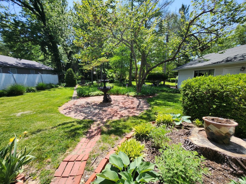 Image 110 of property listing at 766 Fairfield Road, Mt Vernon, IL 62864