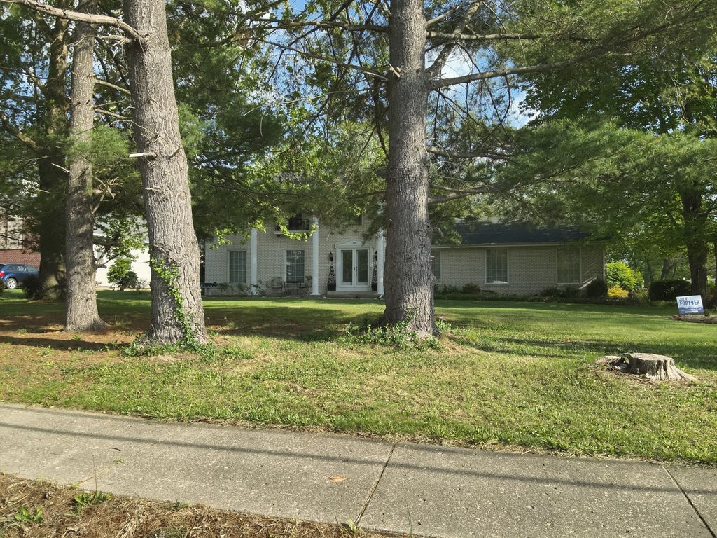 Image 117 of property listing at 766 Fairfield Road, Mt Vernon, IL 62864