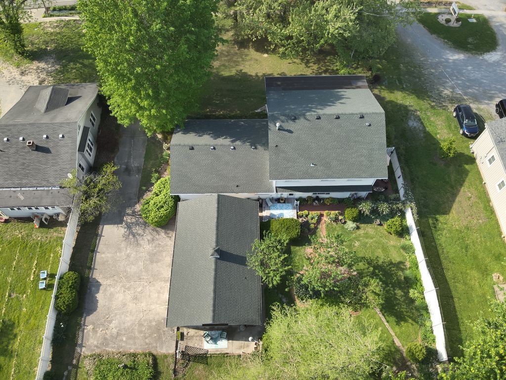 Image 122 of property listing at 766 Fairfield Road, Mt Vernon, IL 62864